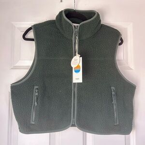 Vuori - Dark Green Fleece Women’s Vest - BRAND NEW!